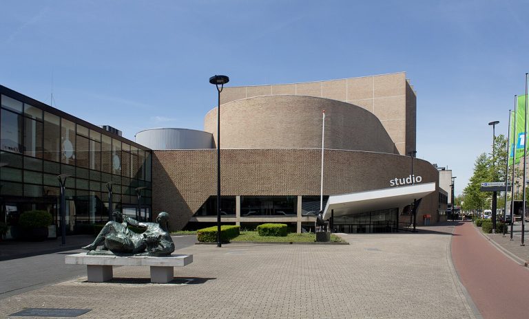 Theatervoorstelling in Theaters Tilburg — Voorstellingen in Tilburg