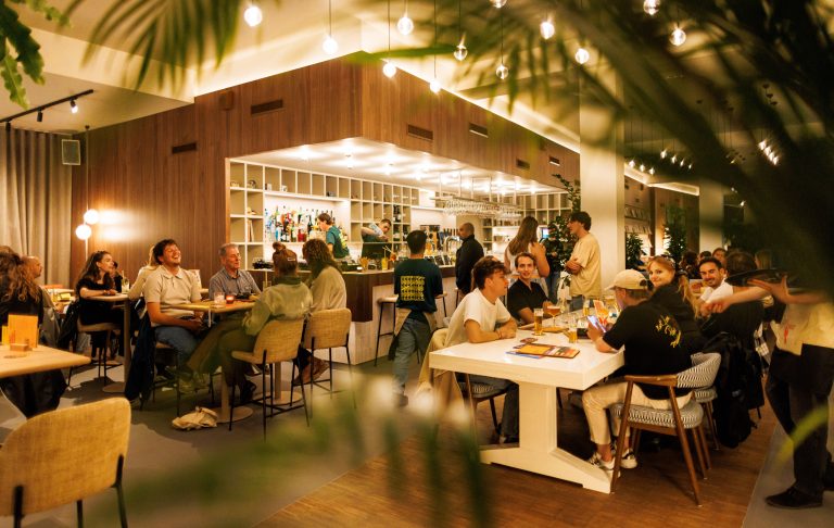 Pubquiz bij Benee — Uitgaan in Tilburg