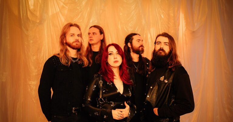 Employed to Serve + Cabal — muziek in Tilburg